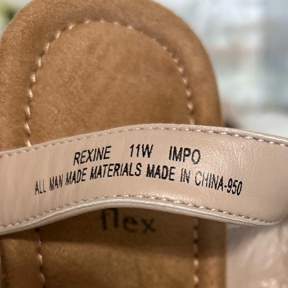 NEW Impo T-Strap Sandals with Silver Ring - Blush Tan. Size 11W